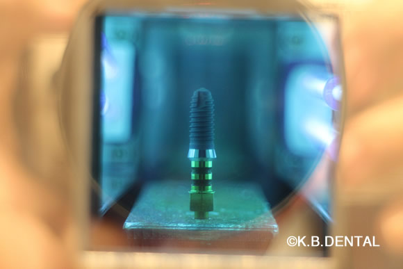 光機能化インプラント